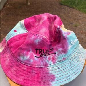 TRULY Tie-Dye Bucket Hat